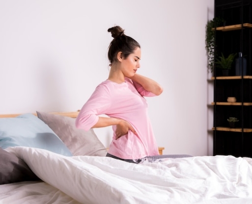 Back Pain in the Morning? Causes and Solutions
